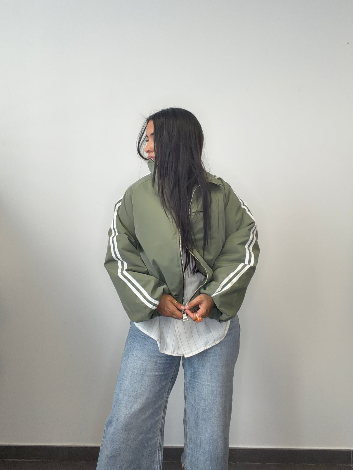 •BOMBER ADIS•