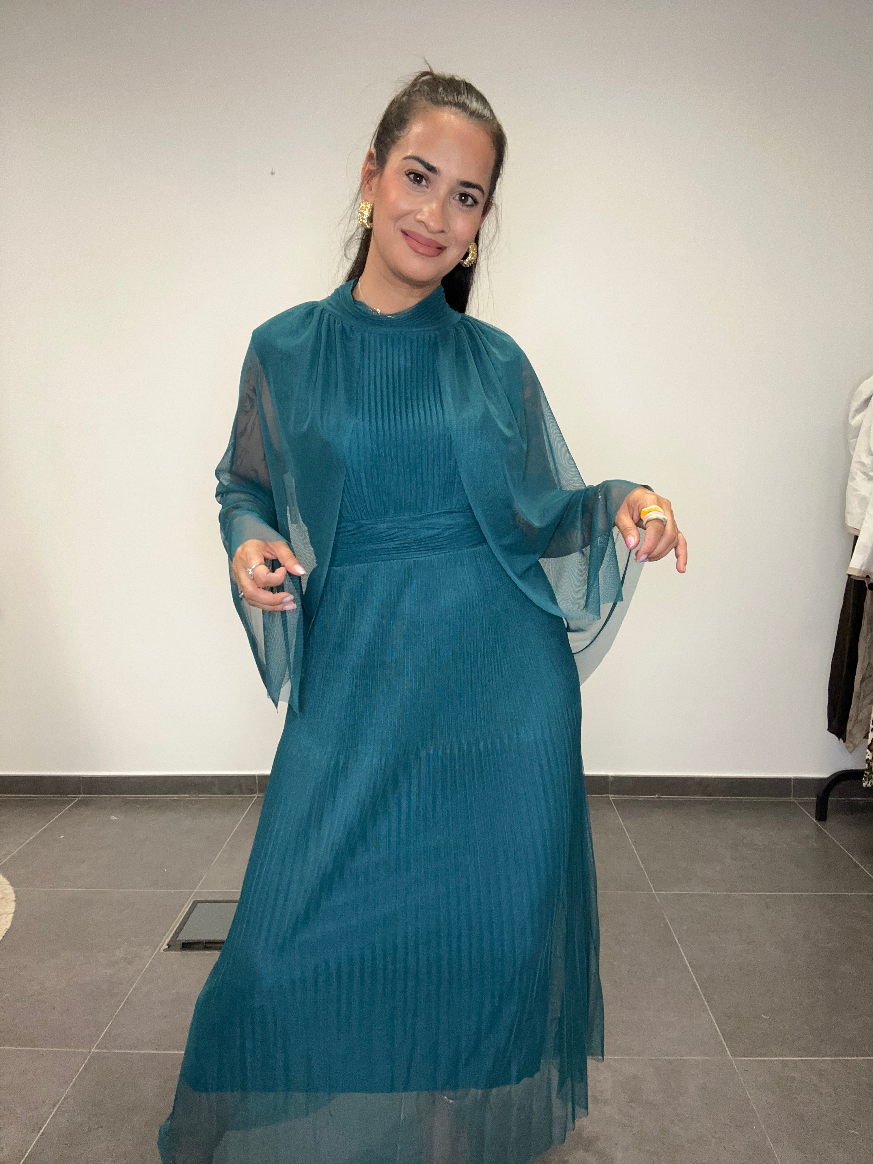 VESTIDO MANGAS TUL PETROLEO.