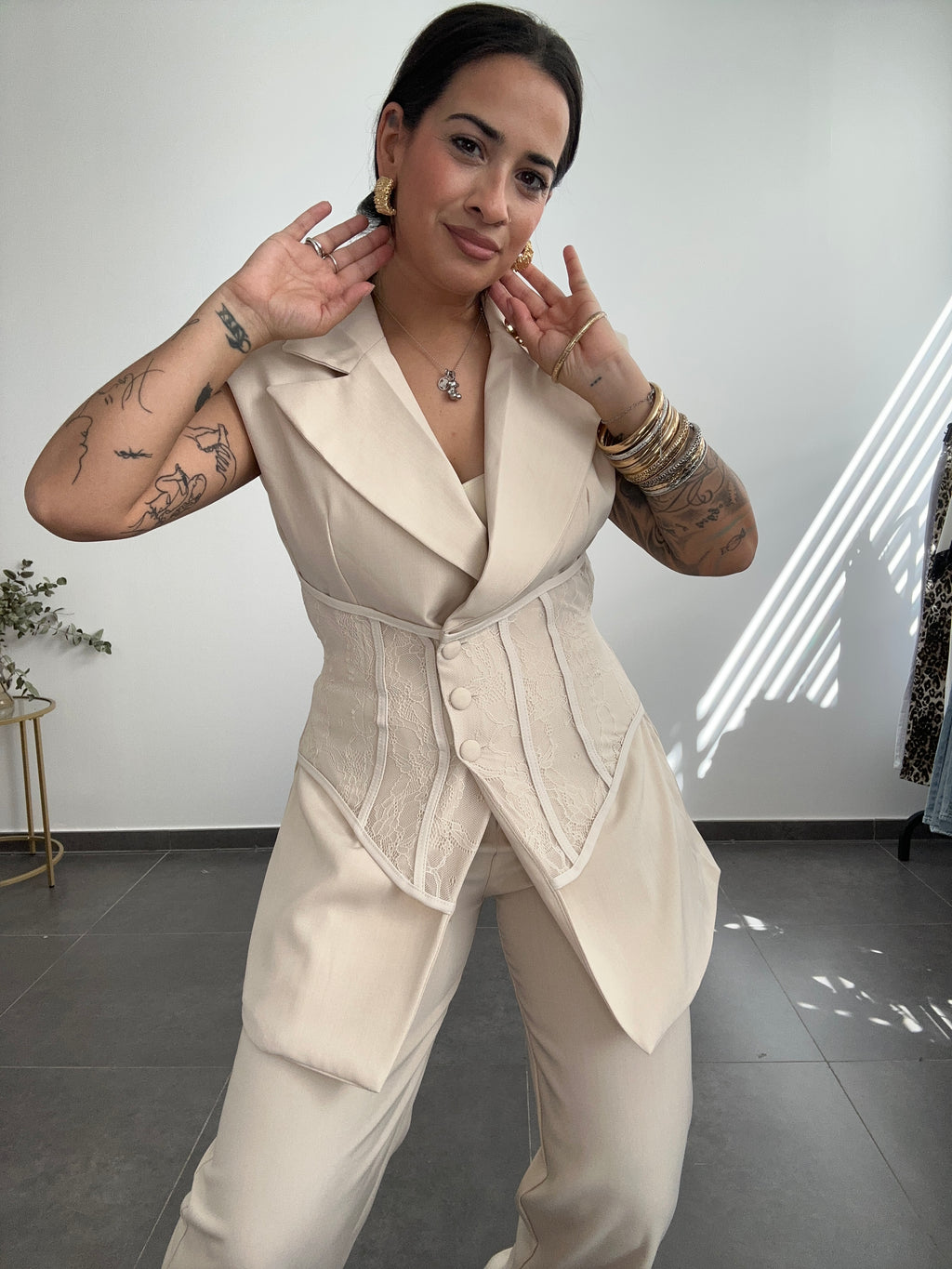 TRAJE CORSET BEIGE