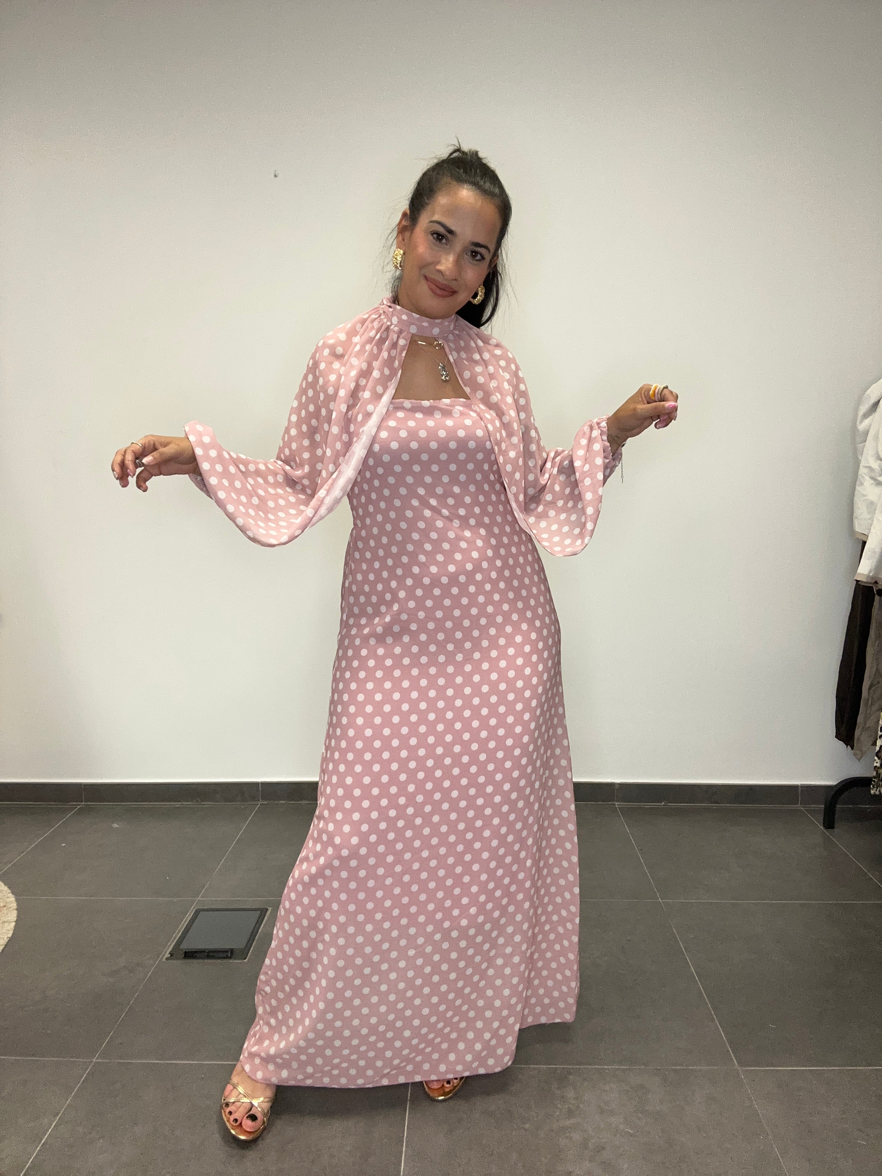 VESTIDO LUNARES ROSA.