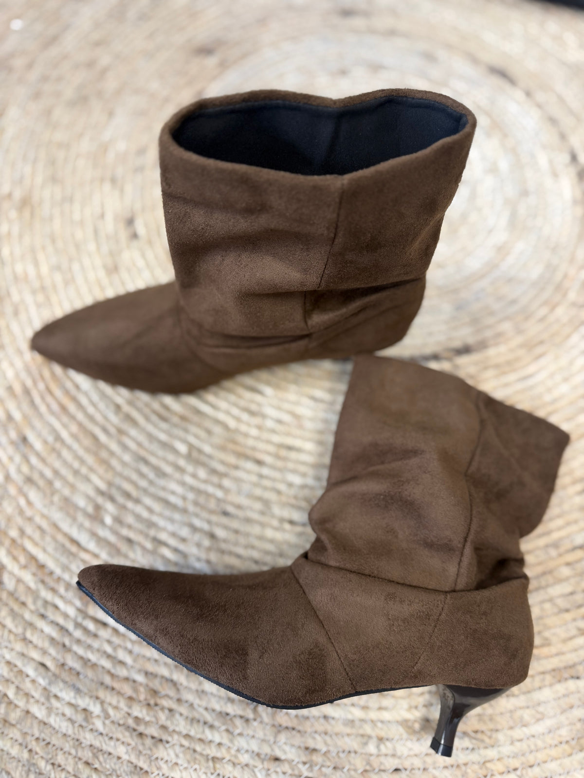 •BOTIN ZAR•