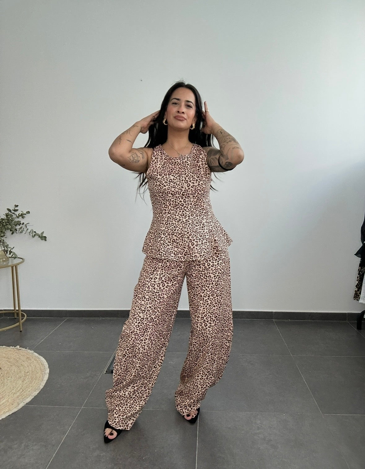 CONJUNTO ANIMAL PRINT CAMEL.