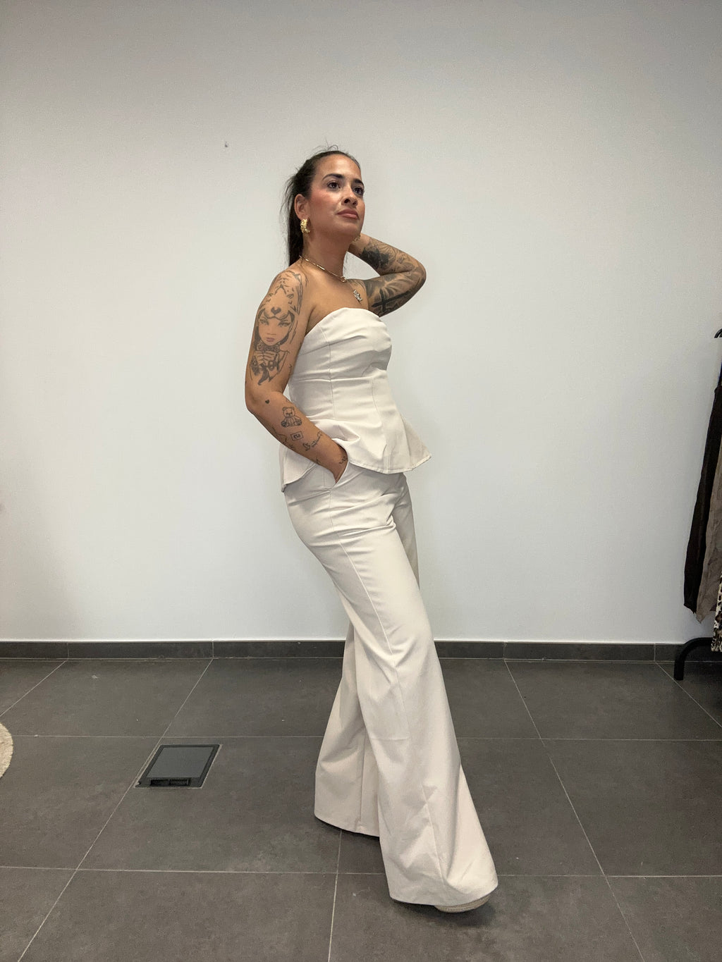 TRAJE LADY BEIGE.