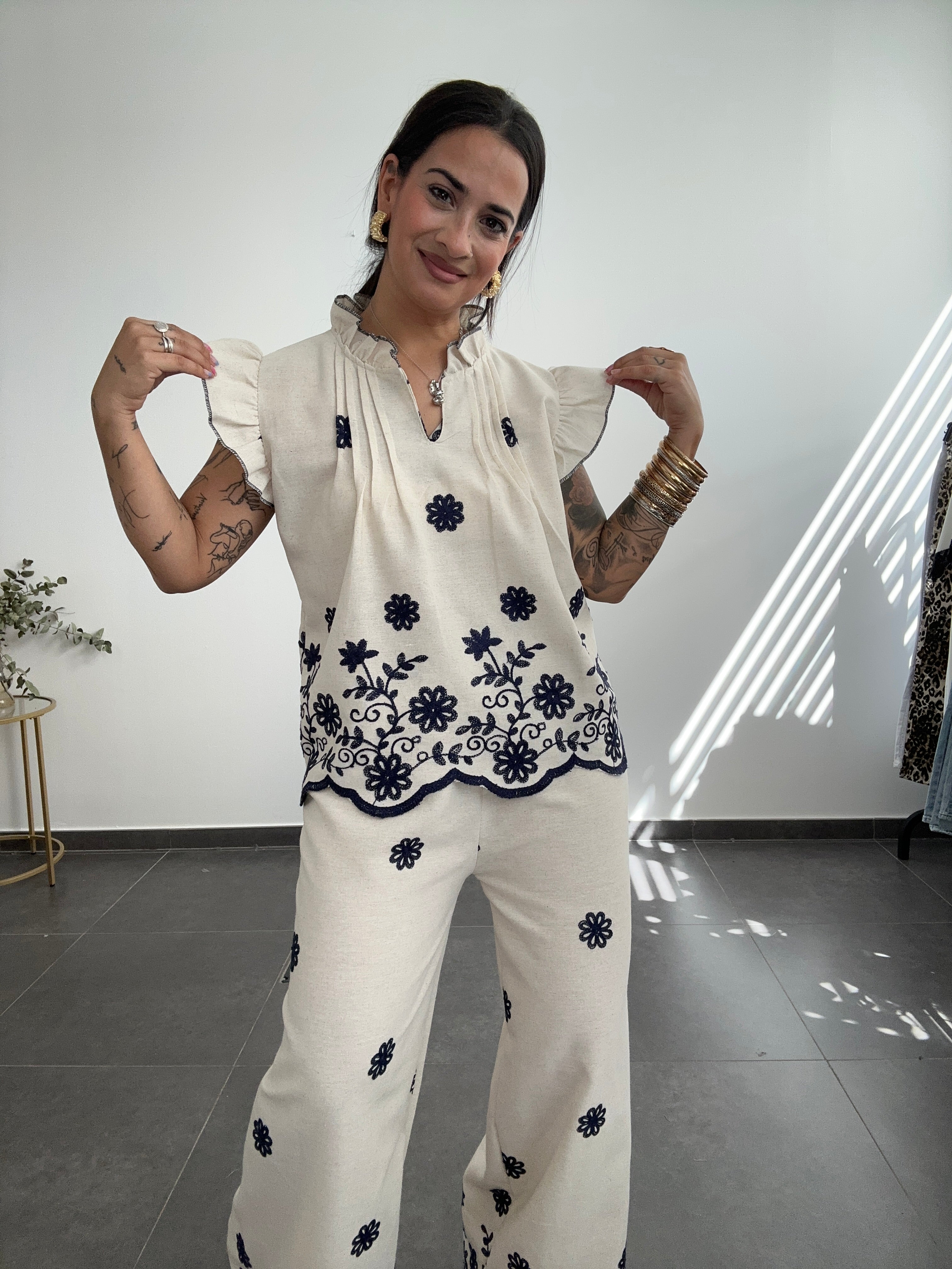 CONJUNTO LINO BORDADO