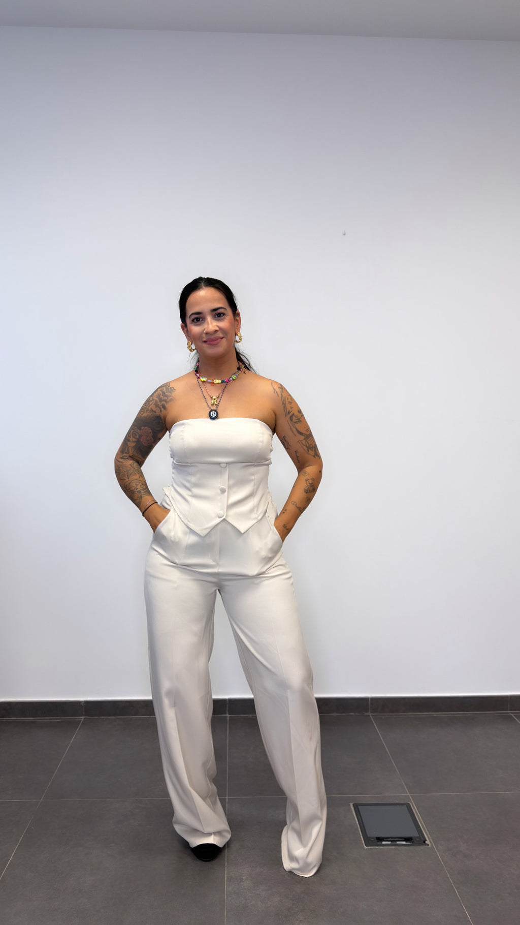 CONJUNTO TRAJE BEIGE.