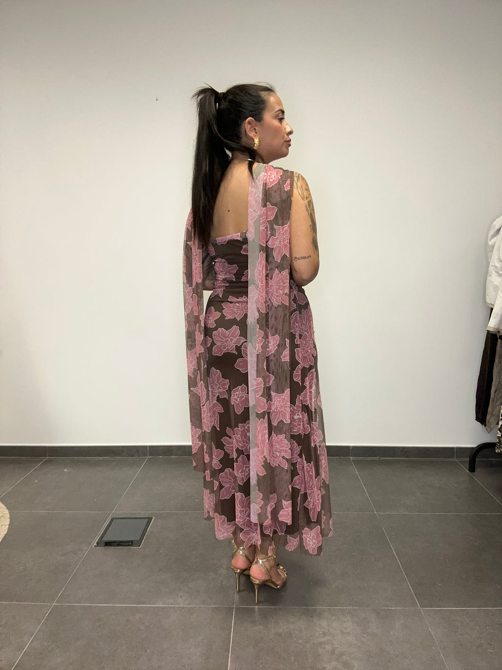 VESTIDO MULTIPOSICIÓN.