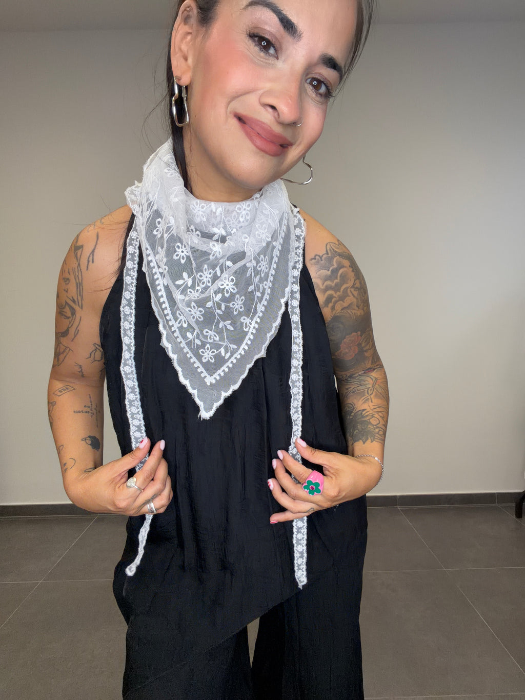 BANDANA BORDADA BLANCA.