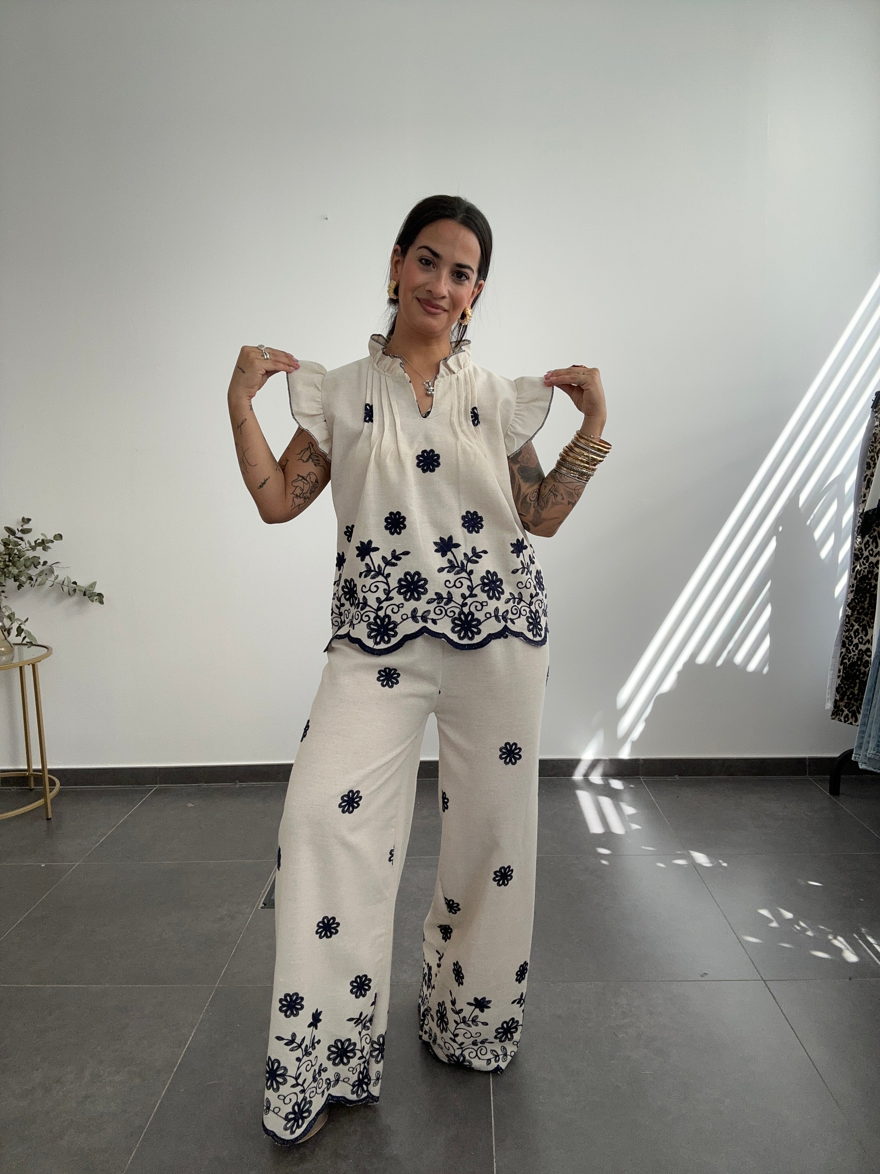 CONJUNTO LINO BORDADO