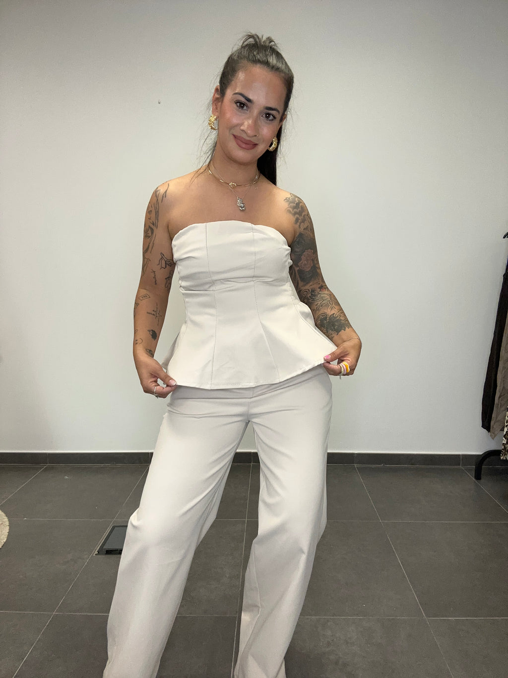 TRAJE LADY BEIGE.