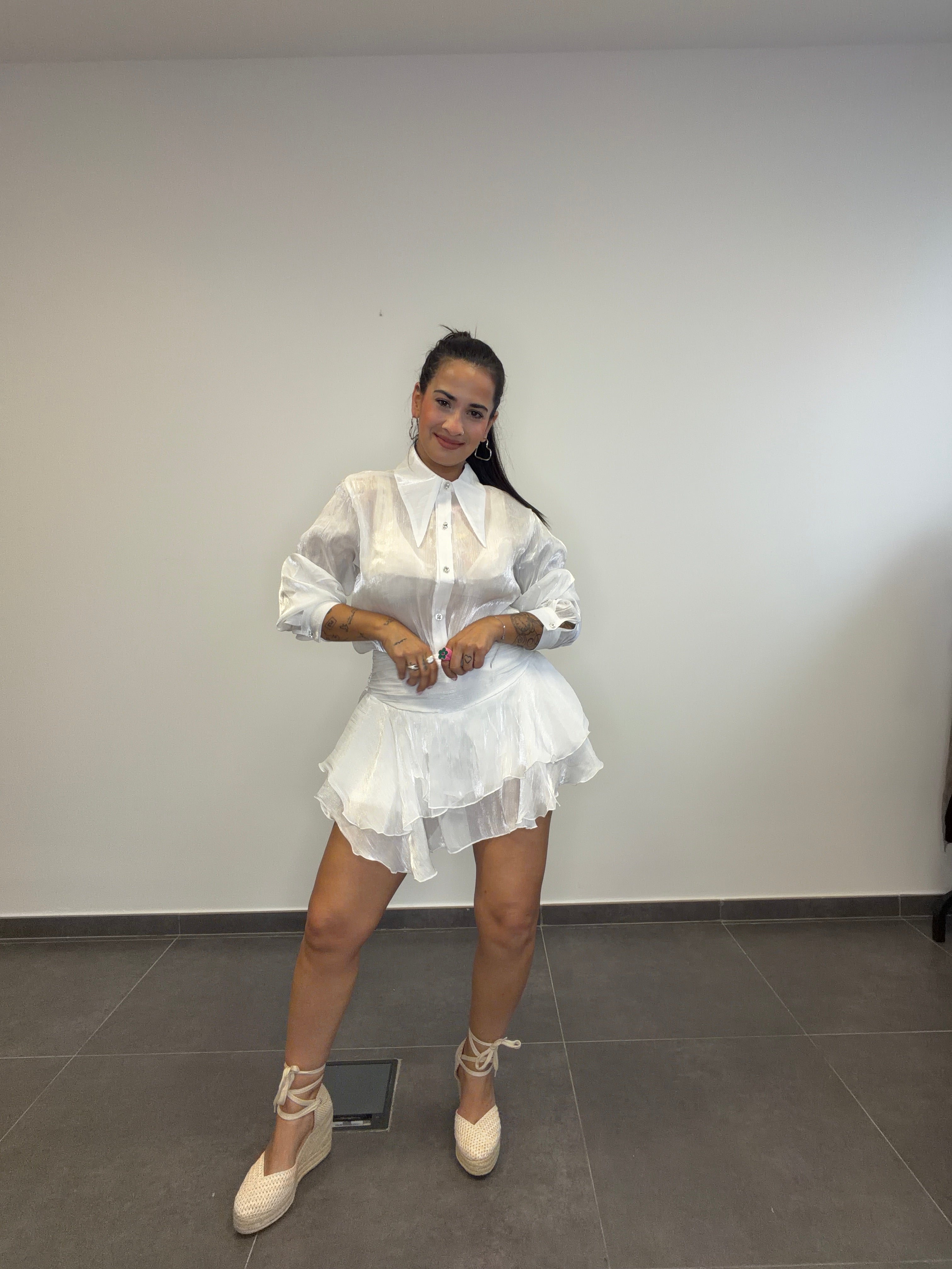 VESTIDO MIDI BLANCO.
