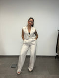 TRAJE CHALECO CROP BEIGE.